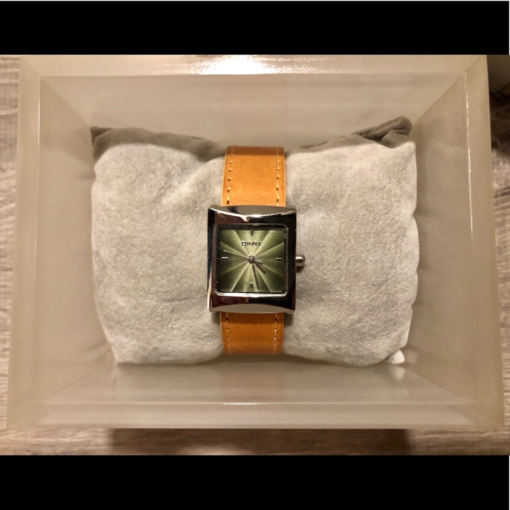 ! New DKNY Watch - leather / metallic face